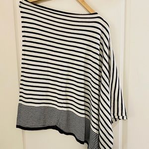 J. JILL BLACK + WHITE LIGHT WEIGHT STRIPED PONCHO